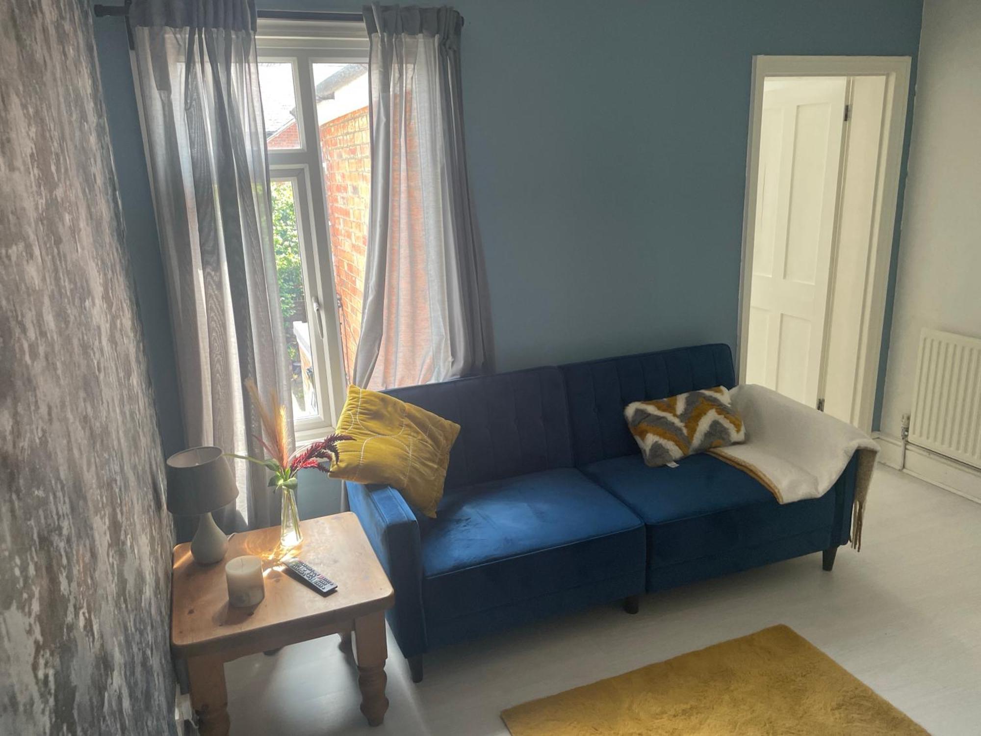 Home Sweet Home In Rg1 With Free Parking Reading Exterior photo